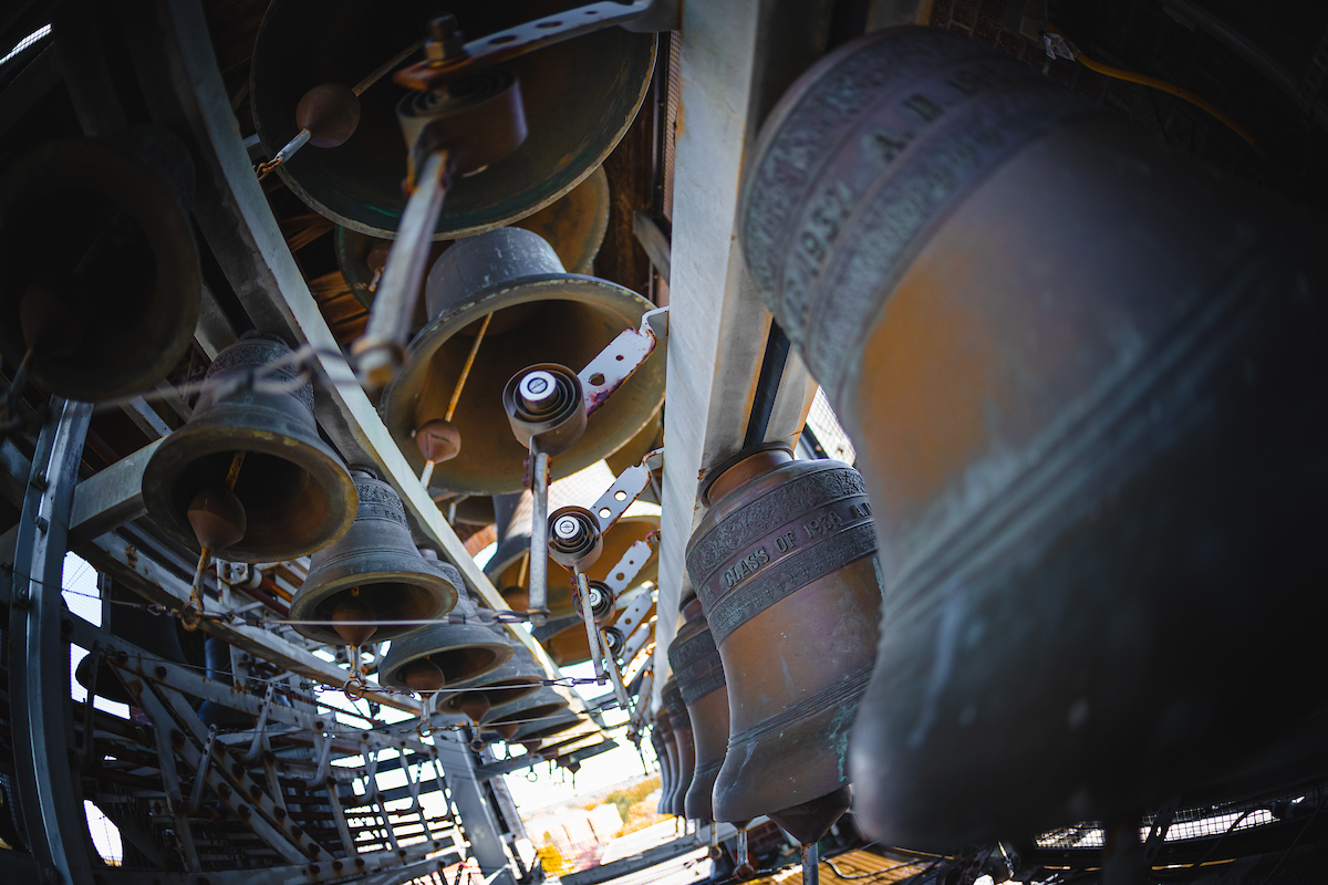 Carillon bells