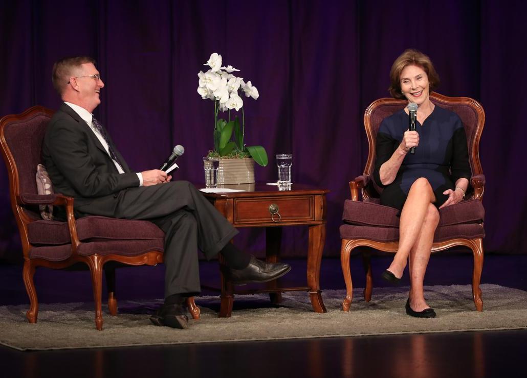 Former First Lady Laura Bush speaks with UNI President Mark A. Nook.