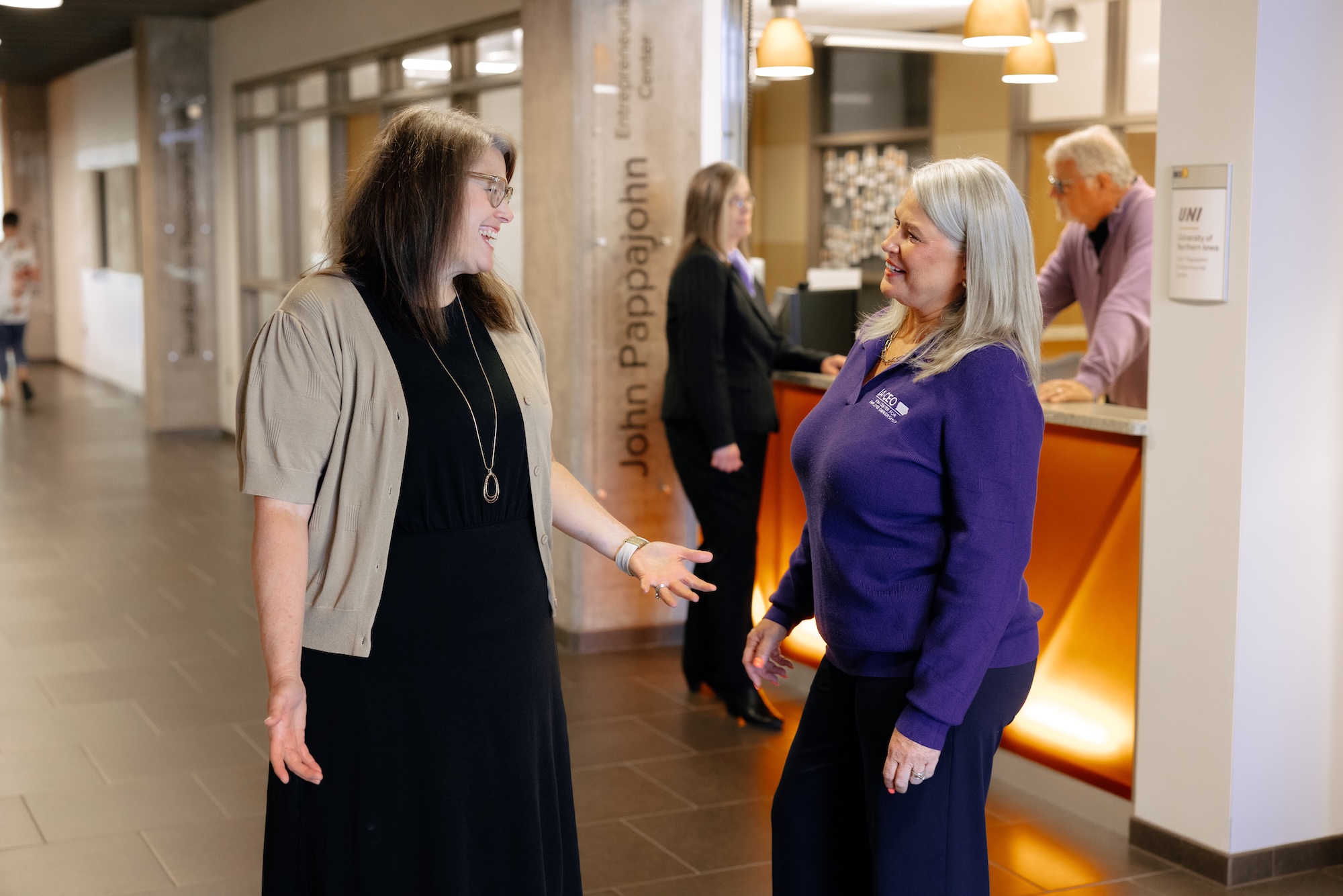 Christy Ryken of SMS talks to colleagues in BCS