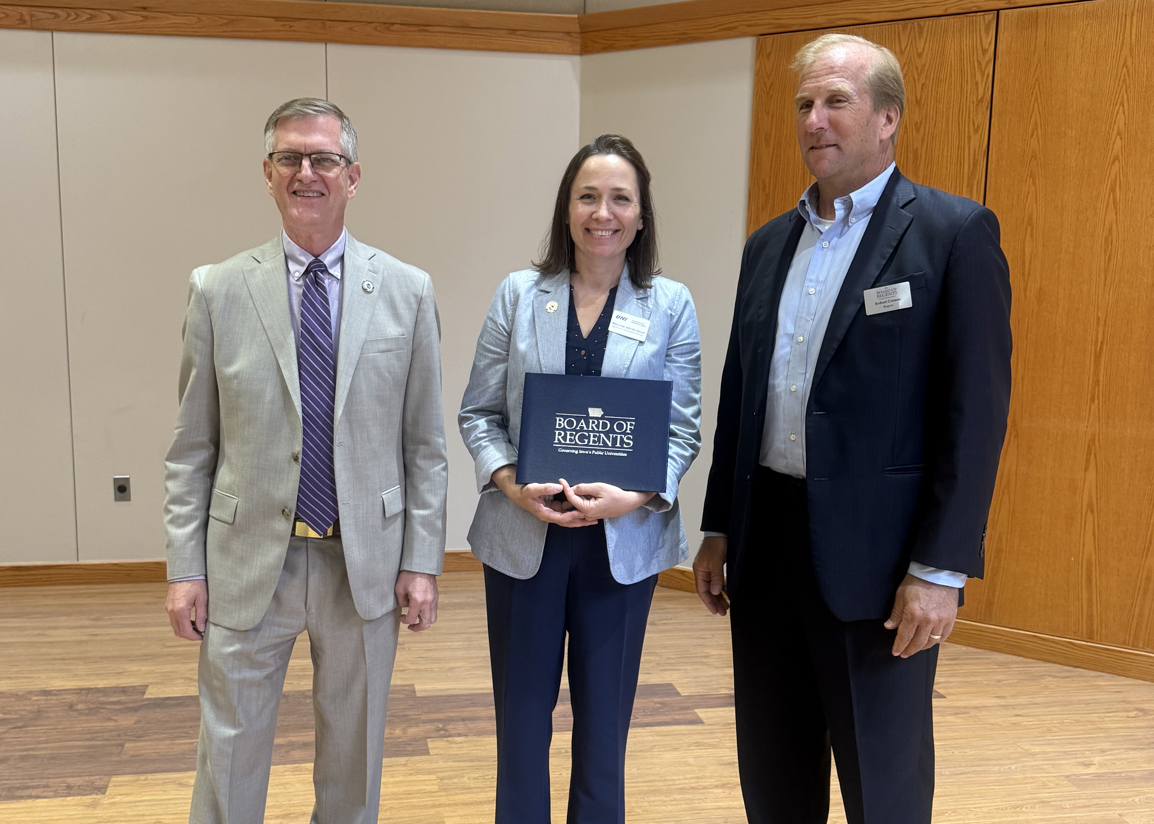Amanda Jahnke Sauer accepting Regents Award for Staff Excellence