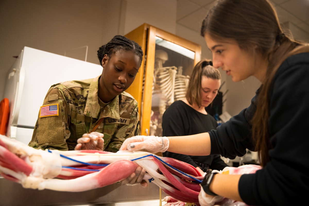UNI students working on SynDaver
