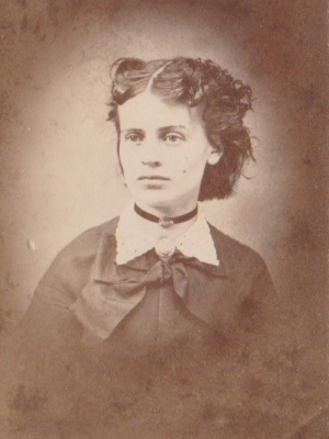 Photo of Laura Ensign.