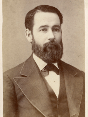 Headshot of David Sands Wright.