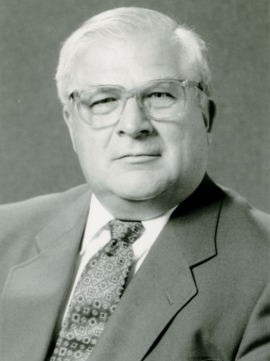 Headshot of Gaylon Halverson.