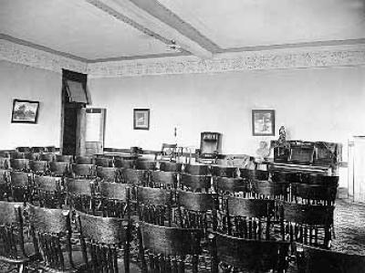 Business classroom at UNI circa 1900