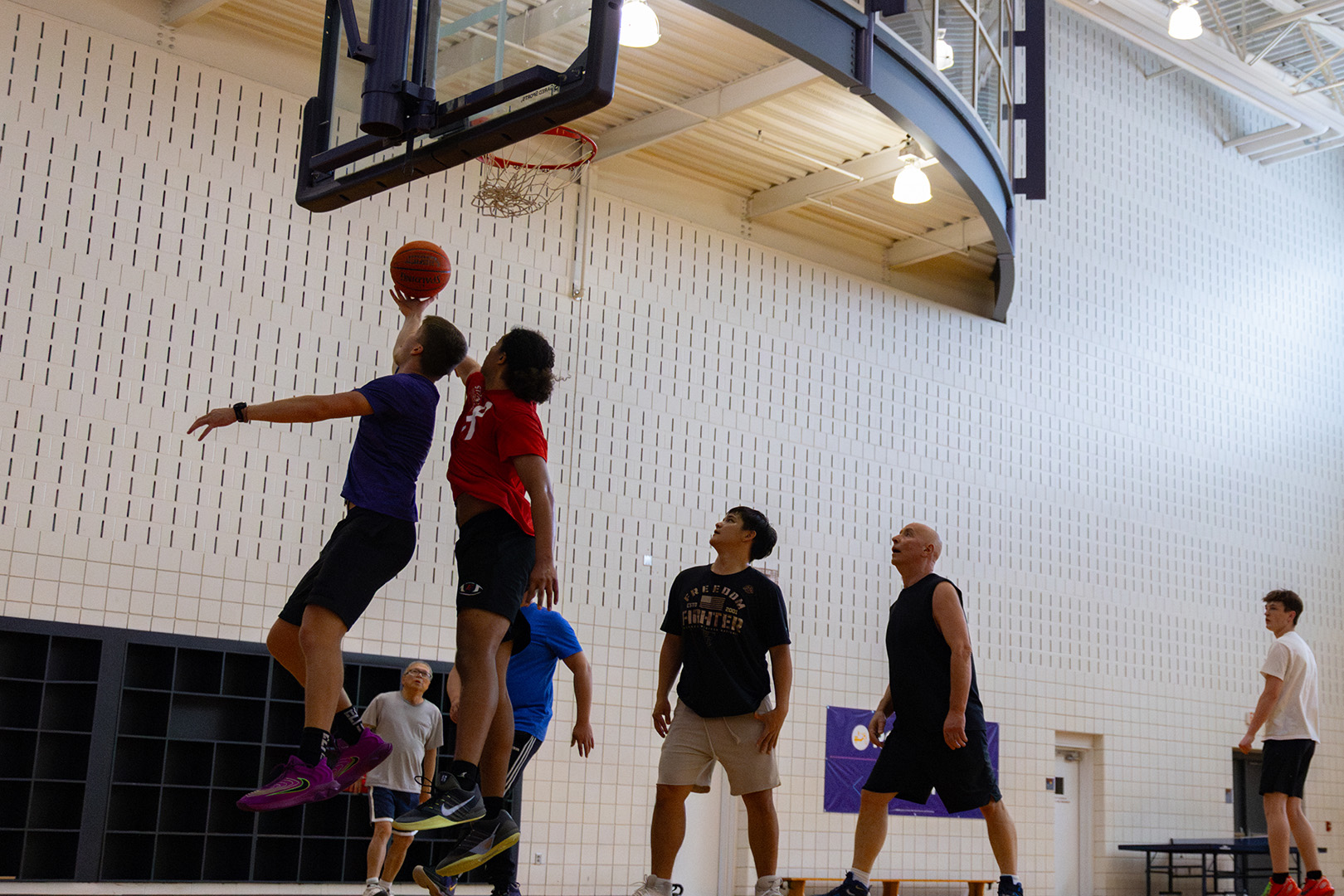 Reimer attempts layup