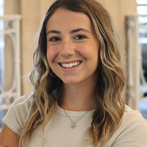 Headshot of Rachel Clayberg