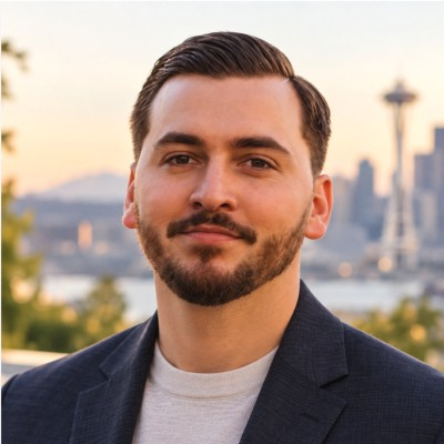 Headshot of Evan Seuren