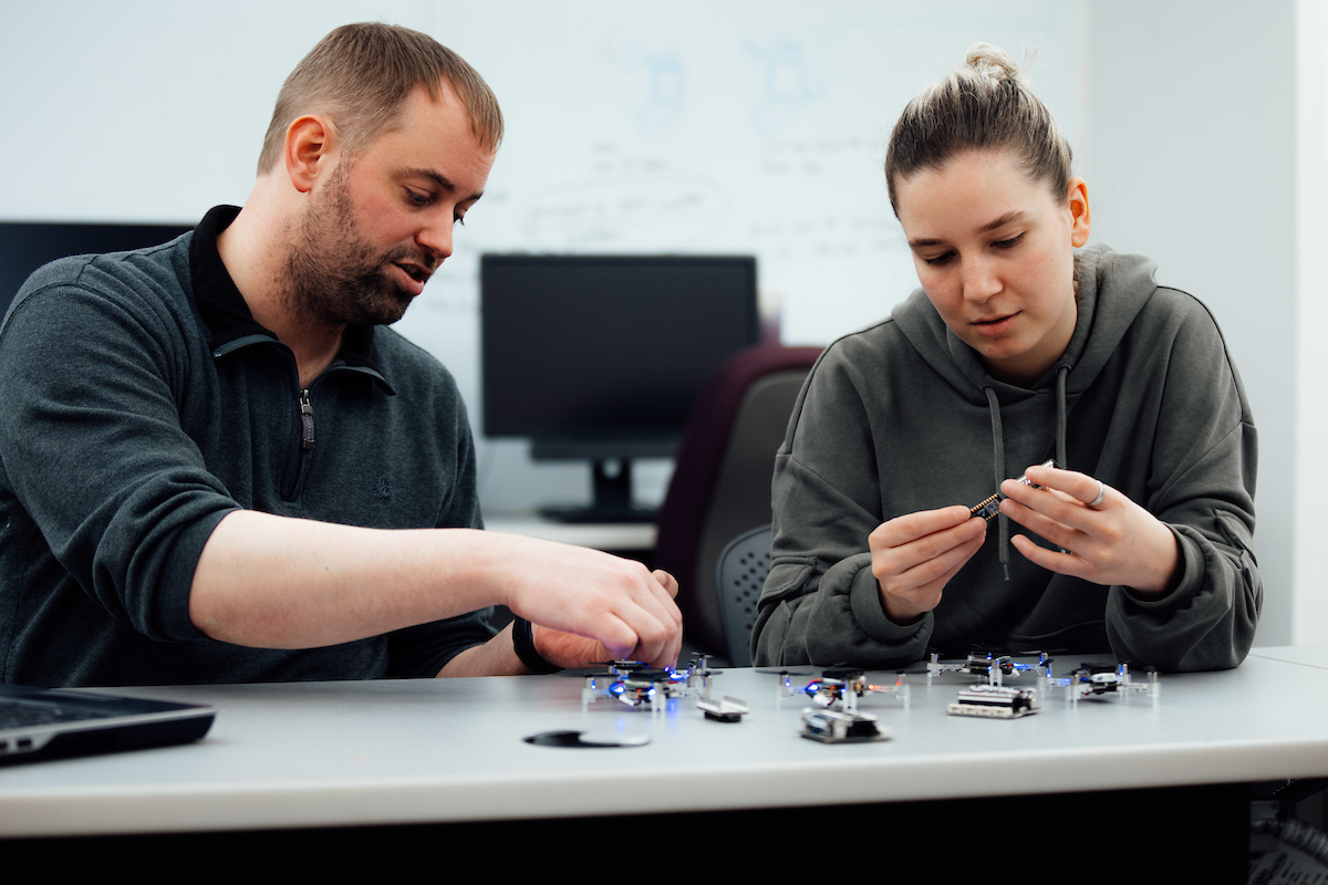 Watch How A Computer Science Degree From Uni Makes You An Expert Watch How A Computer Science Degree From Uni Makes You An Expert