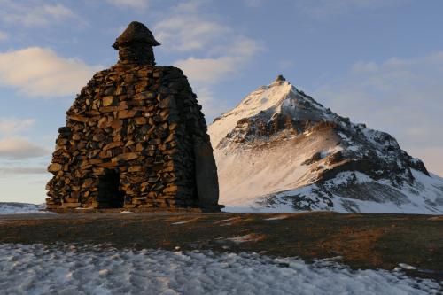 Students experience breathtaking sights of Iceland during study abroad