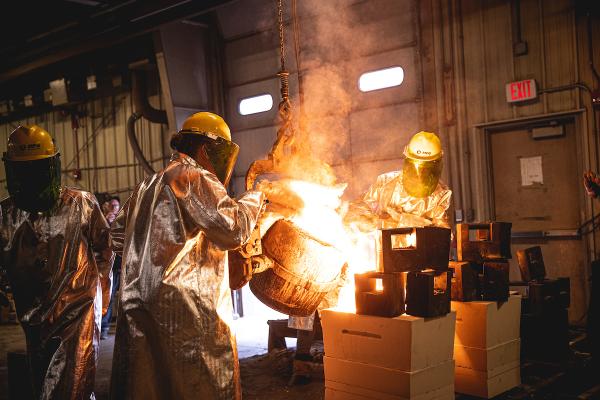 UNI students practice metal casting