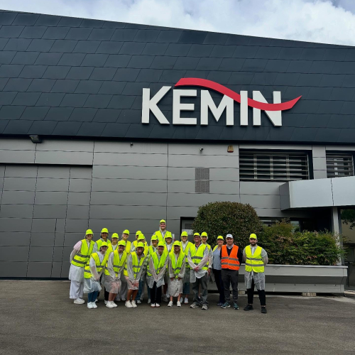 Students tour Kemin Industries