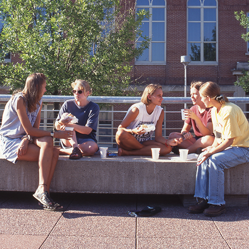 Students eating outdoors