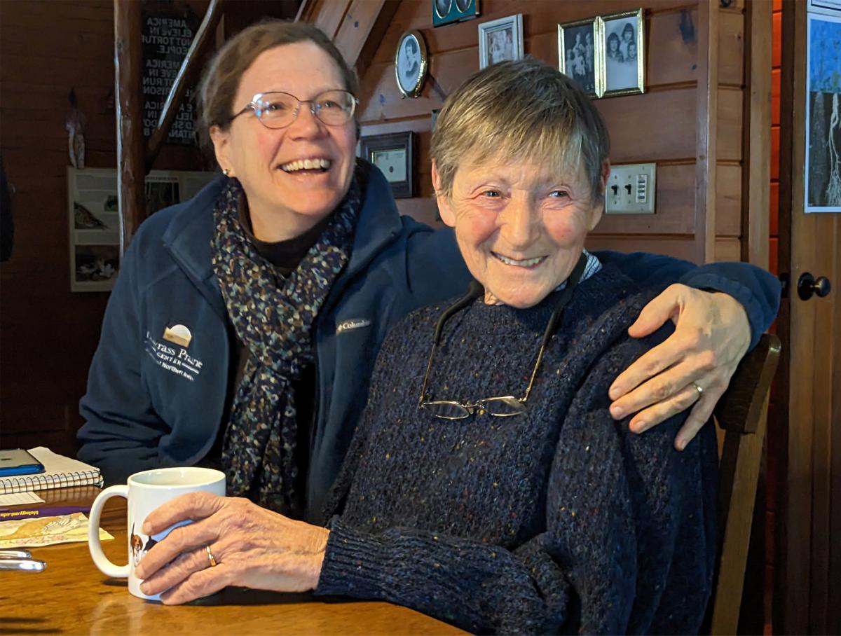 Director Laura Jackson and Donor Cathy Irvine 