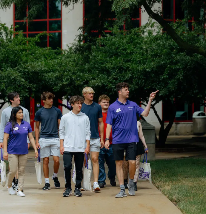 Students touring UNI campus