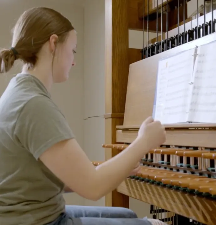 Emily Clouser playing the carillon.