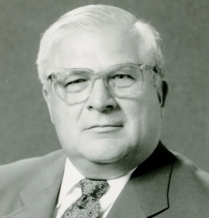 Headshot of Gaylon Halverson.