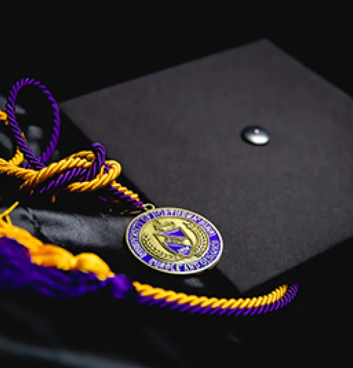 UNI graduation cap
