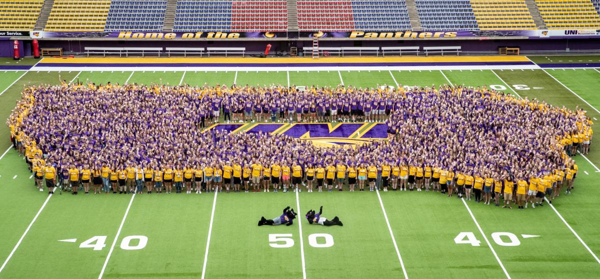 Incoming freshment form the shape of Iowa in the UNI-Dome